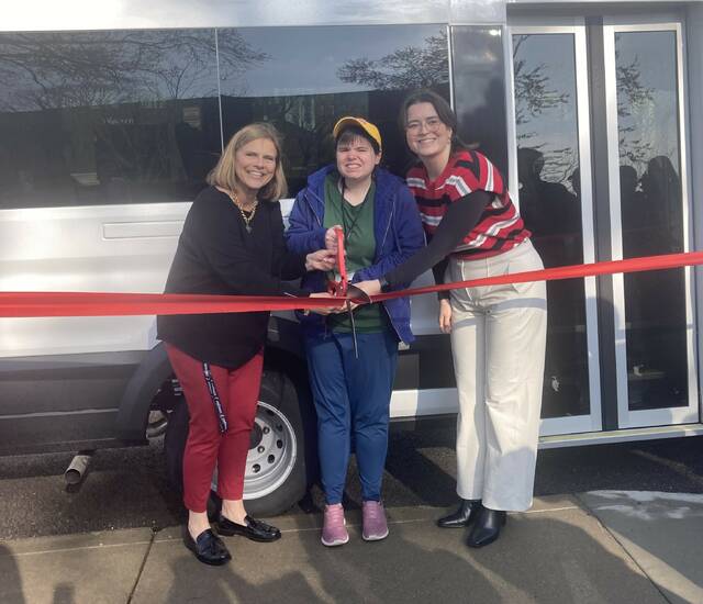 131559794_web1_Recent-Ribbon-Cutting-for-van-bought-with-OKI-5310-funding
Staff from the University of Cincinnati Intellectual and Developmental Disabilities (UC IDD) Education Center happily cut the ribbon on their new van, funded through a previous OKI 5310 award year. Photo courtesy the Ohio-Kentucky-Indiana Regional Council of Governments.